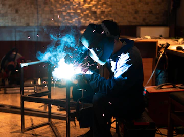 ITAFORMA - Metalmechanical Welding Courses | Job offer metalmechanical welder welders industrial pipe worker job metalworker Veneto | School ItaForma | Welding Course