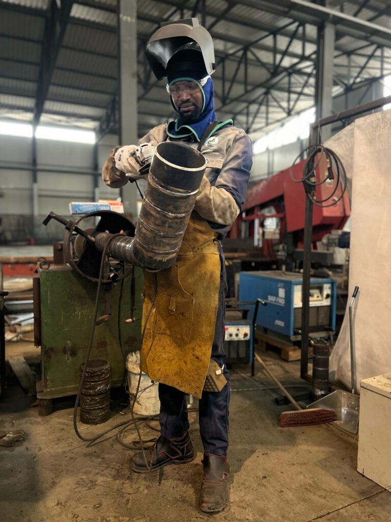 Corsi di saldatura ad Elettrodo, Filo Continuo, TIG. Corsi di Carpentiere, Tubista, Lettura Disegno Tecnico Meccanico. ITAFORMA - Corsi di Saldatura Metalmeccanica | Scuola Saldatura Biella - Corso Saldatore con Patentino 2 ITAFORMA - Corsi di Saldatura Metalmeccanica | Scuola Saldatura Biella corso Saldatore patentino saldatura Biella Itaforma 1 | Scuola ItaForma | Corso Saldatura