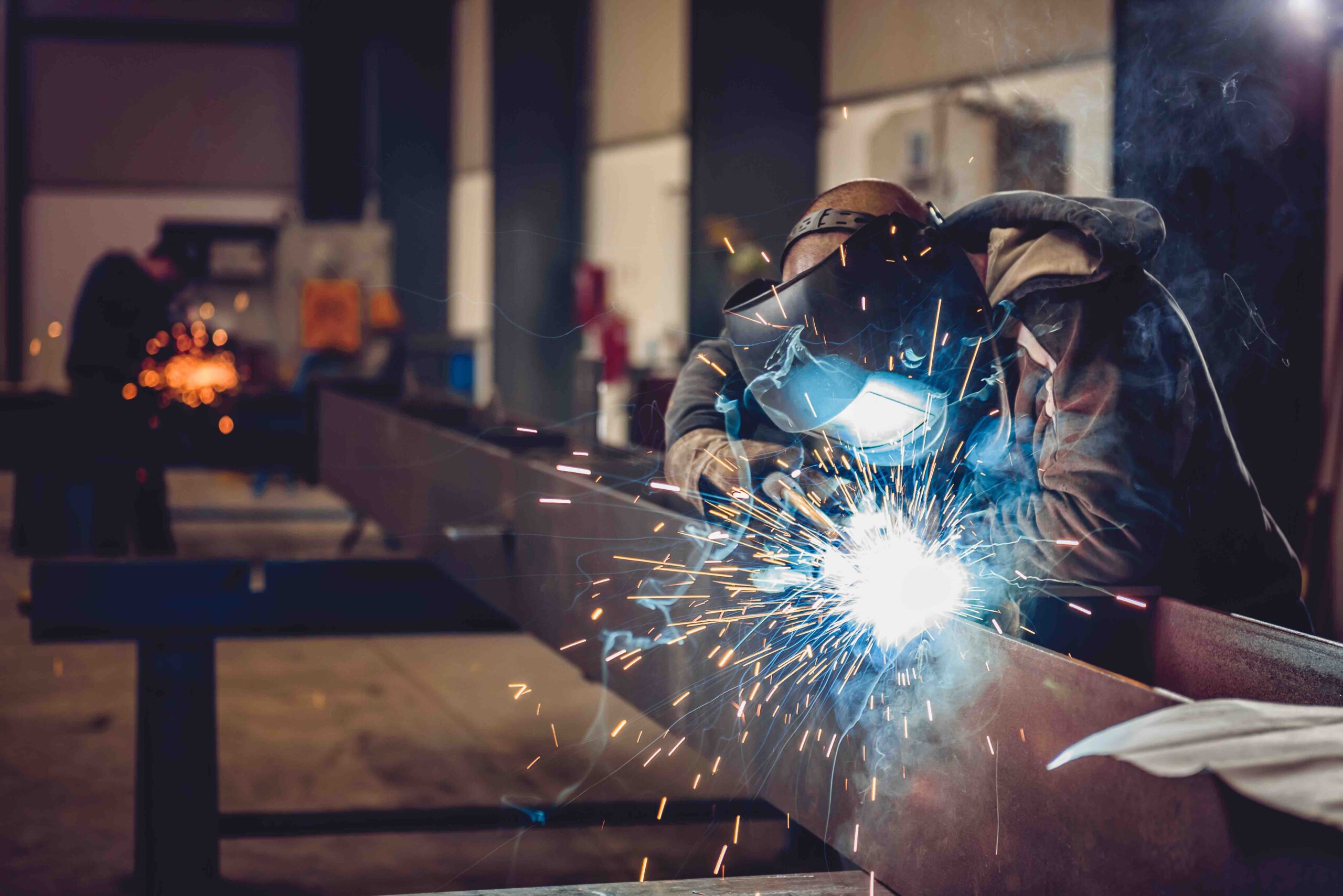Salaire soudeur : pourquoi certifier en nom propre