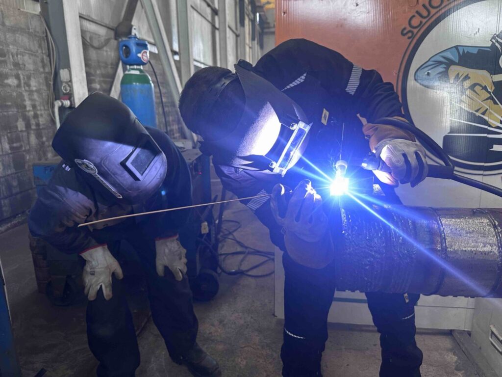 Corsi di saldatura ad Elettrodo, Filo Continuo, TIG. Corsi di Carpentiere, Tubista, Lettura Disegno Tecnico Meccanico. ITAFORMA - Corsi di Saldatura Metalmeccanica | Le Nouveau Cours de Soudure Itaforma Complet avec Poste à Souder Inclus ! 1 Cours de Soudure Itaforma Complet avec Poste à Souder Inclus